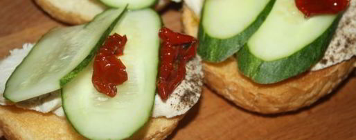 Шаг 5: бургеров с отварным куриным филе и вялеными томатами