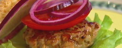 Шаг 8: бургеров с тунцом, луком и помидорами