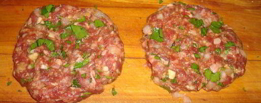 Шаг 7: гамбургера из фарша и селедки