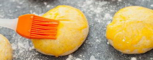 Шаг 2: куриного бургера с булочками из трех видов муки