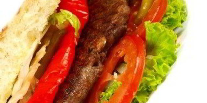 Рецепт маленьких бургеров в пите с салатом и овощами