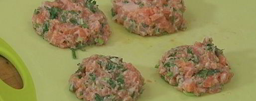 Шаг 5: рыбного гамбургера с манго-майонезом