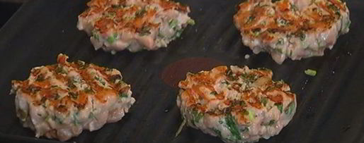 Шаг 6: рыбного гамбургера с манго-майонезом