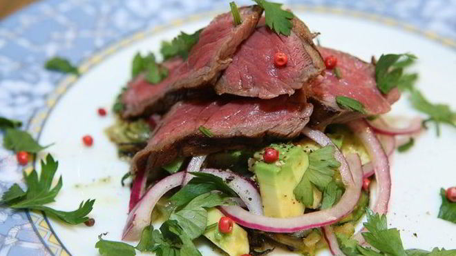 Рецепт Бутерброда из цукини с говядиной и авокадо