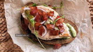 Рецепт Бутерброда с курицей и беконом