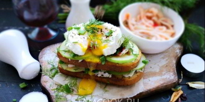 Рецепт бутерброда с маринованным кальмаром и яйцом