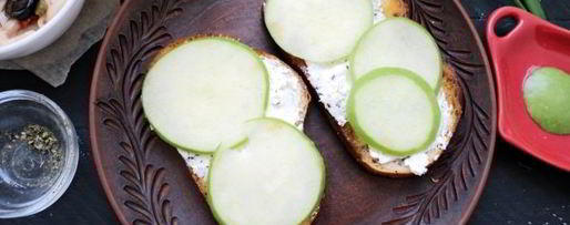 Шаг 6: бутерброда с маринованным кальмаром и яйцом