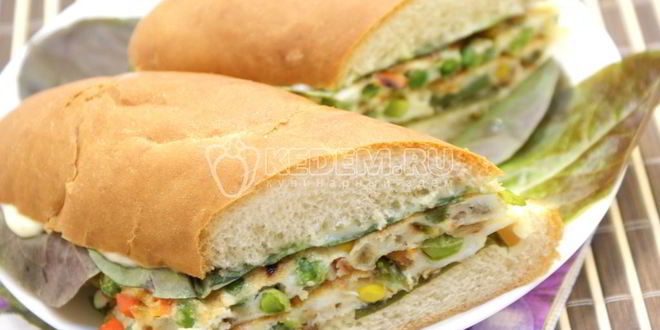 Рецепт бутерброда с овощами и омлетом