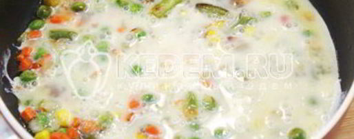 Шаг 3: бутерброда с овощами и омлетом