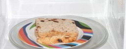 Шаг 3: бутерброда с сыром и колбасой в микроволновке