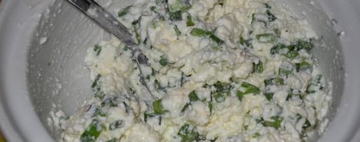 Шаг 2: бутербродной массы с сыром и зеленью