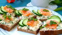Рецепт Бутербродов с фетой и семгой