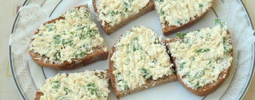 Шаг 1: бутербродов с фетой и семгой