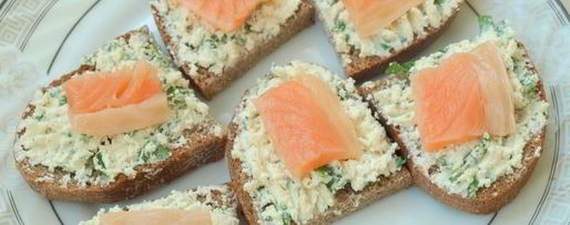 Шаг 2: бутербродов с фетой и семгой