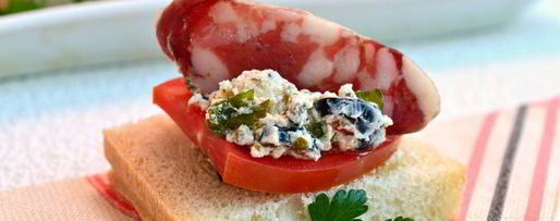 Шаг 4: бутербродов с фетой и сыровяленой колбасой