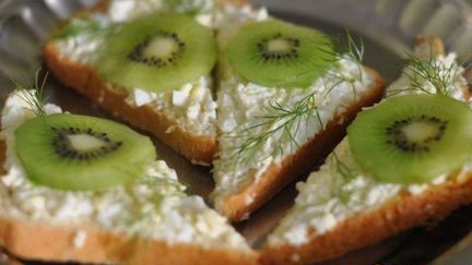 Рецепт Бутербродов с киви на День рождения