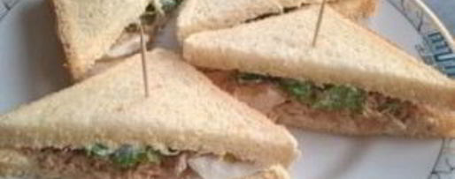 Шаг 3: бутербродов с рыбными консервами