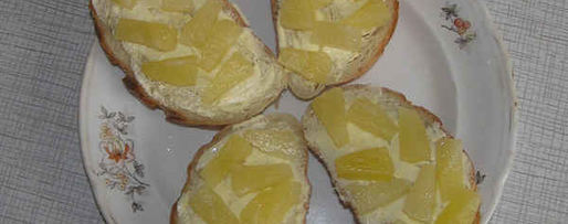 Шаг 7: бутербродов с сыром и дольками ананаса