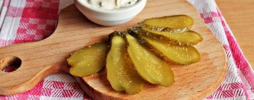 Шаг 4: бутербродов со шпротами с черным хлебом