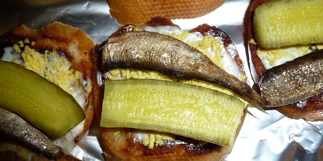 Рецепт бутербродов со шпротами