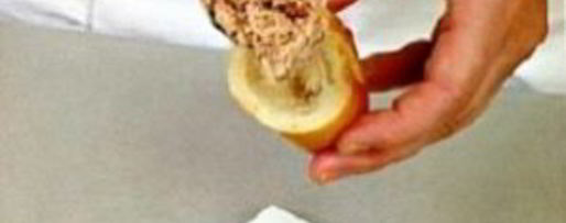 Шаг 4: бутербродов со шпротным паштетом