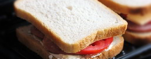 Шаг 5: горячих бутербродов с колбасой, сыром и помидорами