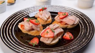 Рецепт Горячих бутербродов с тунцом и помидорами