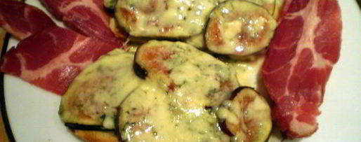 Шаг 5: горячего бутерброда с инжиром и сыром дорблю