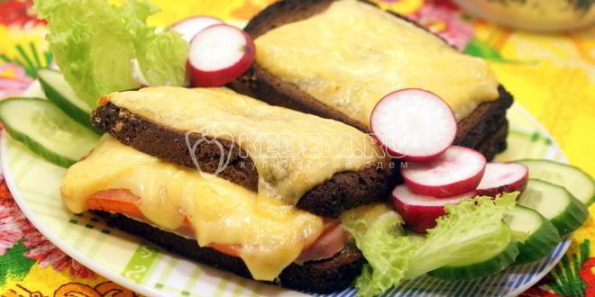 Рецепт горячего бутерброда с сыром