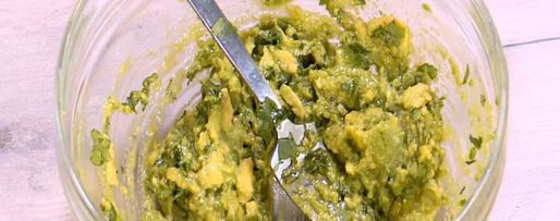 Шаг 5: хитрого бутерброда с авокадо и яичницей