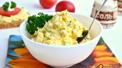 Рецепт Намазки для бутербродов из вареных желтков и плавленого сыра