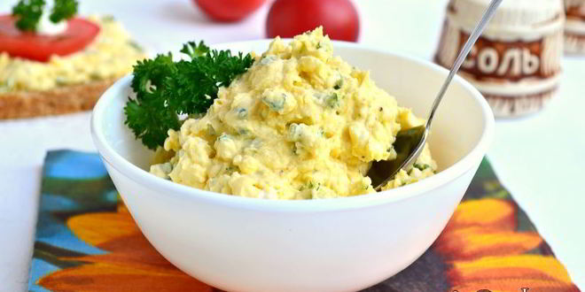 Рецепт намазки для бутербродов из вареных желтков и плавленого сыра