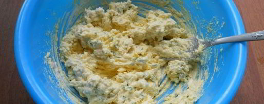 Шаг 3: намазки для бутербродов из вареных желтков и плавленого сыра