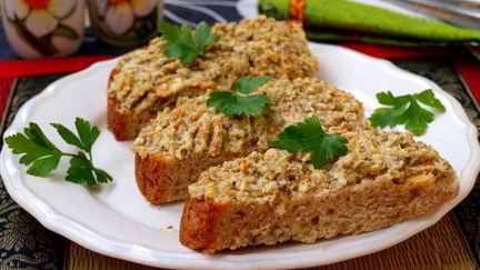 Рецепт Намазки для бутербродов с индейкой, шампиньонами и корейской морковью