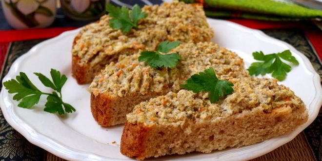 Рецепт намазки для бутербродов с индейкой, шампиньонами и корейской морковью