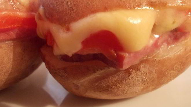 Рецепт Закусочного горячего бутерброда из картофеля