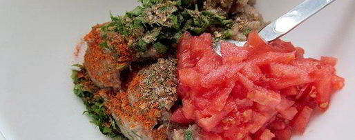 Шаг 1: чебуреков на минералке с пикантной начинкой