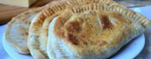 Шаг 8: чебуреков с грибами и сыром