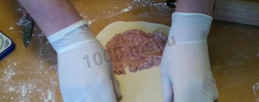 Шаг 6: чебуреков с мясным фаршем