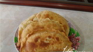 Рецепт Чебуреков с помидорами и сыром