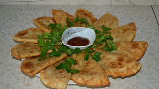 Рецепт Чебуреков с сочной начинкой