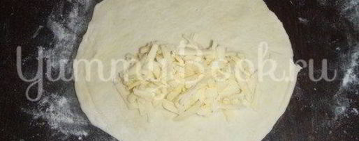 Шаг 1: чебуреков с сыром