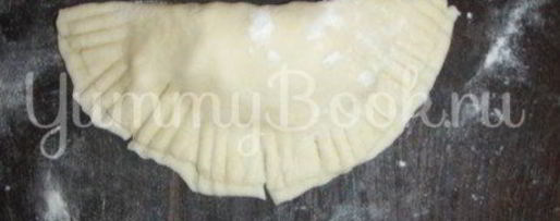 Шаг 2: чебуреков с сыром