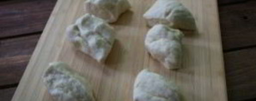 Шаг 4: чебуреков с творогом и зеленью