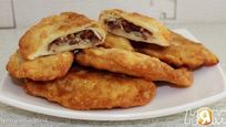 Рецепт Пикантных чебуреков с фасольевой начинкой