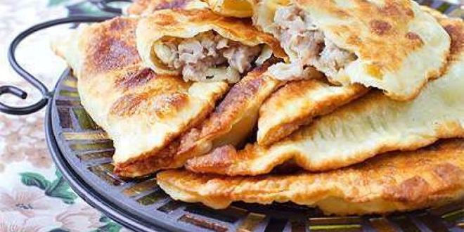Рецепт сочных чебуреков с мясом