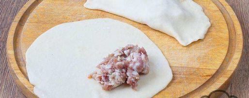 Шаг 4: сочных чебуреков с мясом