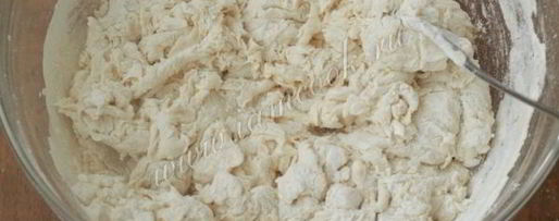 Шаг 3: теста для чебуреков на воде и маргарине