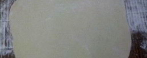 Шаг 3: теста на чебуреки на молоке