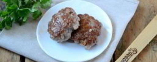 Шаг 2: чизбургера с гренками и яйцом